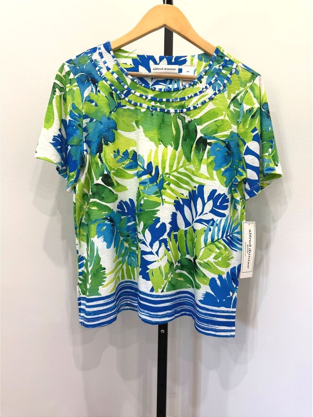 NEW Alfred Dunner Petite PM Tropical Leaf Print Short Sleeve Blouse